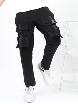 HIGHLANDER - Men Black Solid Easy Wash Cargos
