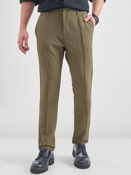 HIGHLANDER - Men Olive Green Textured Pleated Trousers