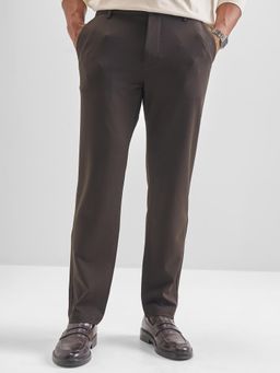 HIGHLANDER - Men Brown Tapered Fit Teche Chinos