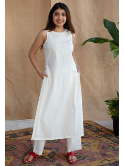 The Indian Ethnic Co. - White Poplin Cotton Solid Kurta