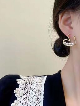 ISHKAARA - Gold-Plated Heart Shaped Drop Earrings