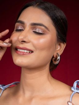 Niscka - Zircon Demi-Fine Ded Curve Hoop Earrings