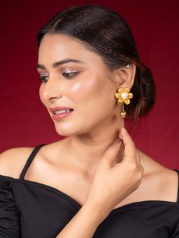 Niscka - Anti-Tarnish Floral Drop Earrings with Pearl Accent