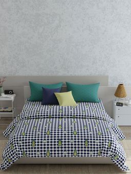 MYTRIDENT - Utsav Mahal Green Queen Bedsheet & 2 Pillow Covers