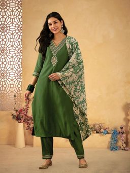 KVS FAB - Women Green Silk Blend Embroidered Kurta with Pant and Dupatta (Set of 3)