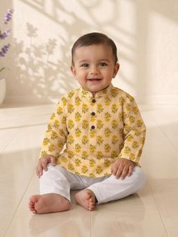 Kinder Kids - Girls Floral Printed Regular Pure Cotton Kurta With Pyjama