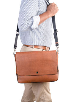 REVUP - Tan Classic Leather Messenger Bag With Detachable Strap
