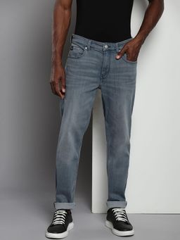 Calvin Klein - Men Blue Light Wash Tapered Fit Mid Rise Jeans