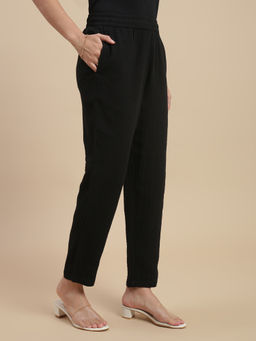De Moza - Women Black Cotton Solid Straight Trouser