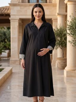 Qurvii - Solid Poplin Dress with Printed Cuff Detailing In Sleeve