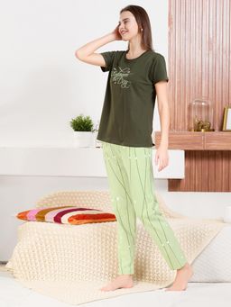 Quira - Womens Printed Regular Fit T-Shirt and Pyjama Olive