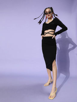 AAREIN - Women Solid Full Sleeves Black Crop Top