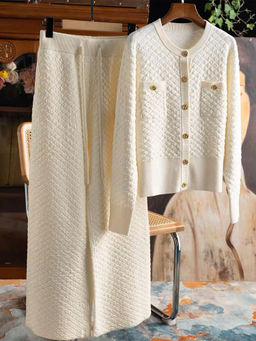 MISS MOSA BY AKANKSHA - White Carol Woolen Co-Ord (Set of 2)