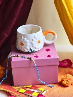 WEAVING HOMES - Daisy Mug A Coffee Mug & Rakhi