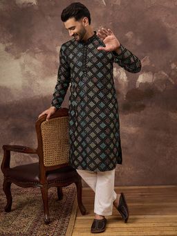 ETHNIC BAY - Men Silk Blend Solid Embroidered Straight Black Kurta
