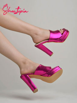 Shoetopia - Stylish Solid Magenta Block Heel Sandals