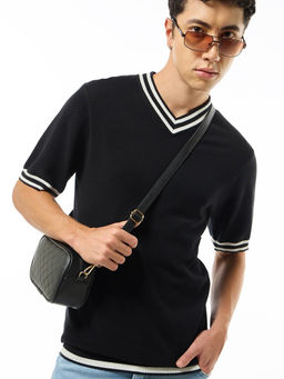 Bewakoof - Men's Black Textured Flatknit T-shirt