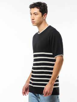 Bewakoof - Mens Black Striped Flatknit T-shirt