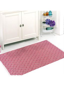 THE HOME TALK - Pink Weaved Cotton Diamon Design Rectangular Area Rug