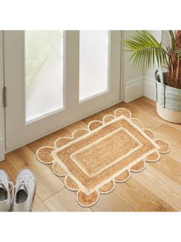 THE HOME TALK - Beige Scalloped Jute Rectangular Rug