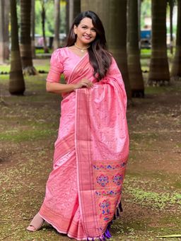 Odette - Women Pink Checks Woven Design Silk Blend Saree with Unstitched Blouse