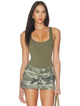 Good American - Sculpting Modern Women's Sleeveless Scoop Neck Bodysuit Olive