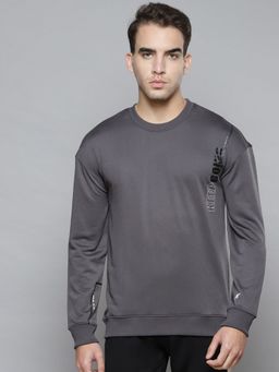 Alcis - Men Grey Solid Round Neck Sweatshirt With Print Detail