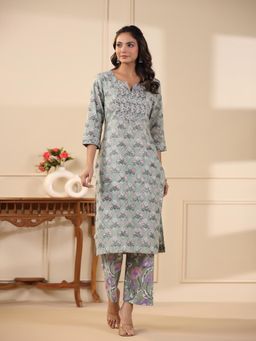 Baisacrafts - Women Cotton Floral Green Kurta with Pant (Set of 2)