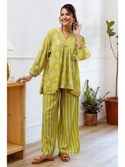 Nehamta - Women Rayon Floral Yellow Co-Ord (Set of 2)