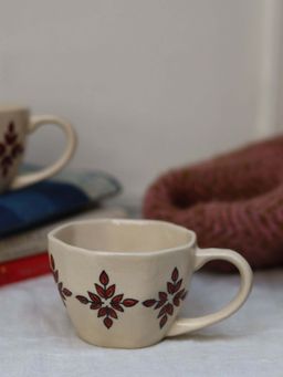 WEAVING HOMES - Small Autumn Leaf Beige Mug