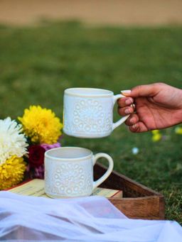 WEAVING HOMES - White Floral Engraved Coffee Mug