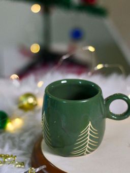WEAVING HOMES - Christmas Tree Cuddle Green Mug