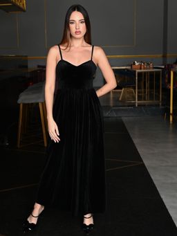 Odette - Black Velvet Solid Strapped Maxi Dress for Women