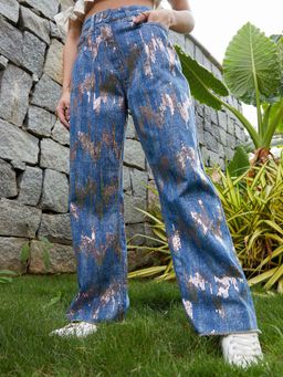 PINACOLADA - Women Indigo Blue Embellish-Frquency Straight-Fit Denim Jeans