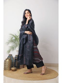 Neelu Sethi - Black Embroidered Organza Kurta With Cotton Satin Pant and Dupatta (Set of 3)