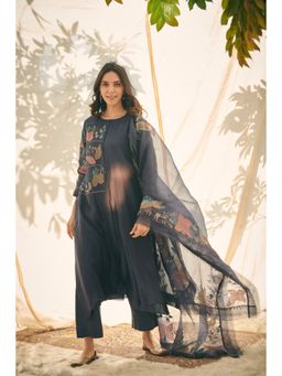 Neelu Sethi - Navy Blue Embroidered Kurta With and Pant with Organza Panel Dupatta (Set of 3)