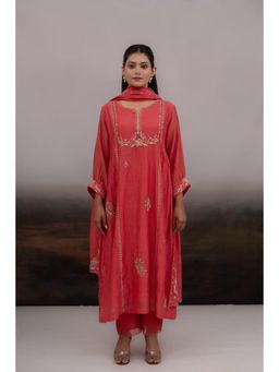 Tatwa Designs - Pink Zardozi Kurta with Pant and Dupatta (Set of 3)