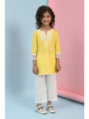 Yellow color option, Currently selected