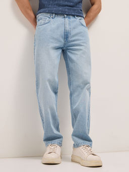 The Bear House - Men Light Blue Straight Fit Cotton Solid Jeans