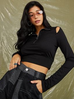 Styli - Long Sleeves Half Zip Detail Textured Knit Crop Top