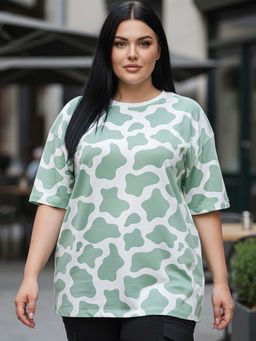 Bewakoof - Women's Green & White All Over Printed Oversized Plus Size T-shirt