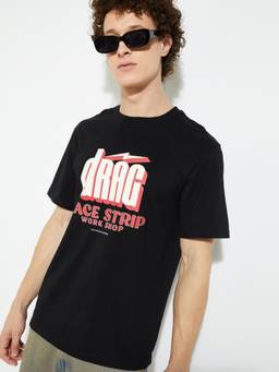 max - URB_N Men Typographic T-shirt - Black