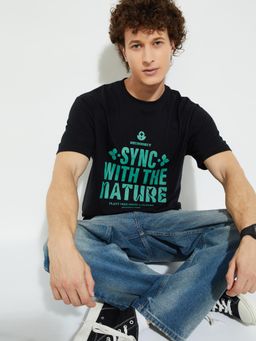 max - URB_N Men Typographic T-shirt - Black