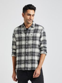 The Bear House - Men Black Checked Slim Fit Flannel Cotton Casual Shirt