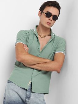 Campus Sutra - Men Sage Green Contrast Hem Shirt
