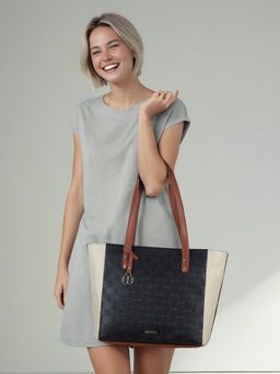 Toteteca - Black Lux Shoulder Bag