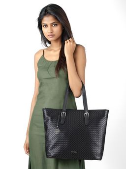 Toteteca - Black Stylish Shoulder Bag