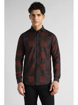 Simon Carter - Maroon Shirt