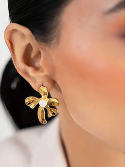 ZAISHA - 18K Gold Plated Pearl Flower Earrings
