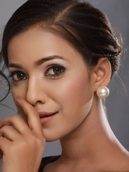 Aatmana - Set of 3 White Contemporary Studs Earrings
